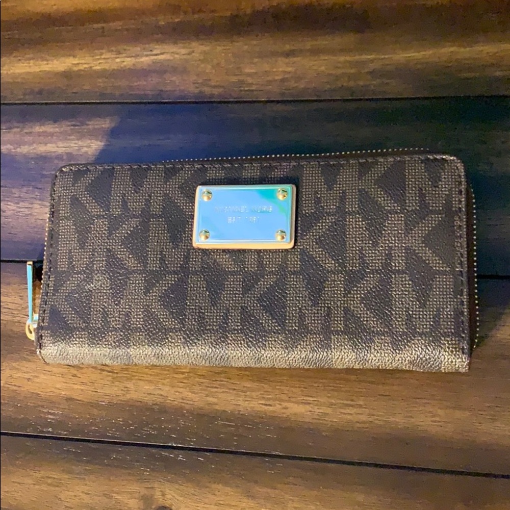 Micheal Kors Wallet